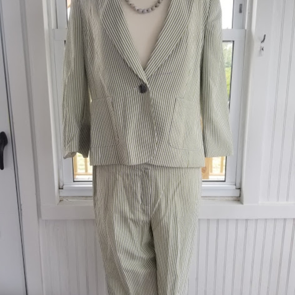 KASPER pinstripe suit, blazer (12) and pants (10)